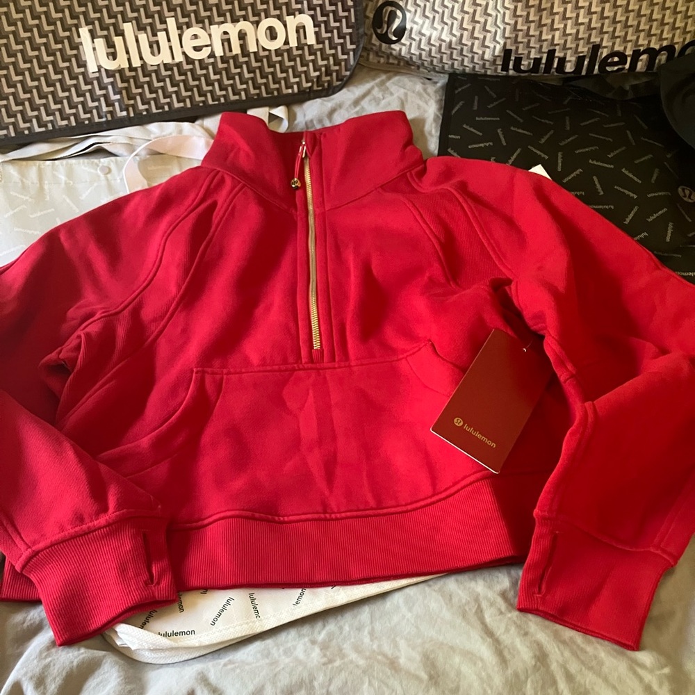 NWT Lululemon Scuba Oversized Funnel-Neck *New Year, XS/S, Dark Red/Gold